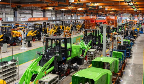 柳工裝載機(jī)智能工廠獲評(píng)2025年度國(guó)家級(jí)綠色工廠